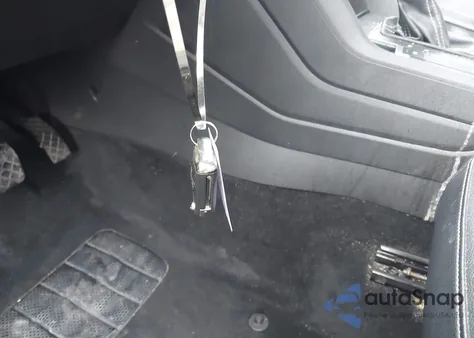 2021 Volkswagen Tiguan 2.0T Se/2.0T Se R-Line Black/2.0T Sel from USA, damaged, VIN 3VV3B7AX6MM095759